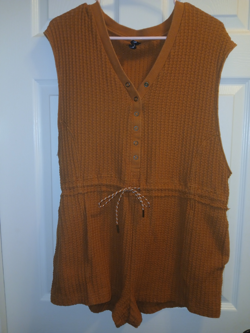 Urban Outfitters Sleeveless Waffle Knit Romper in Rust Size Small